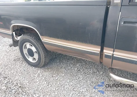 1998 Chevrolet Gmt-400 K1500 z USA, uszkodzony, nr VIN 1GCEK14R4WZ106910